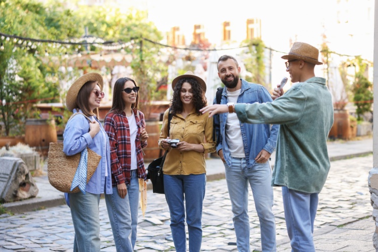Tour operator in Phoenix with happy tourists